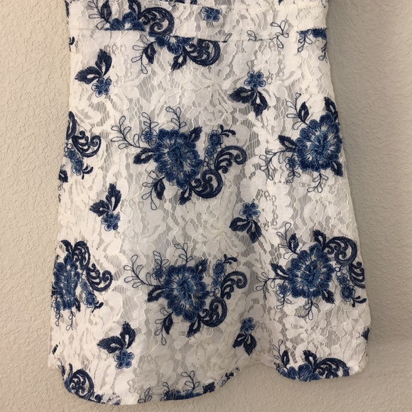Forever 21 Blue and White Floral Lace Dress Size M - Picture 4 of 7